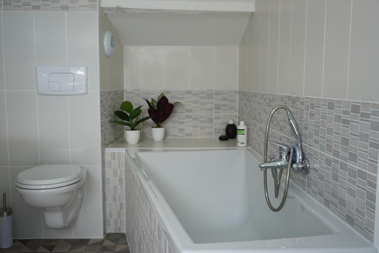 Appart Cosy 4 Personnes Avec Terrasse La Roche-sur-Yon Kültér fotó