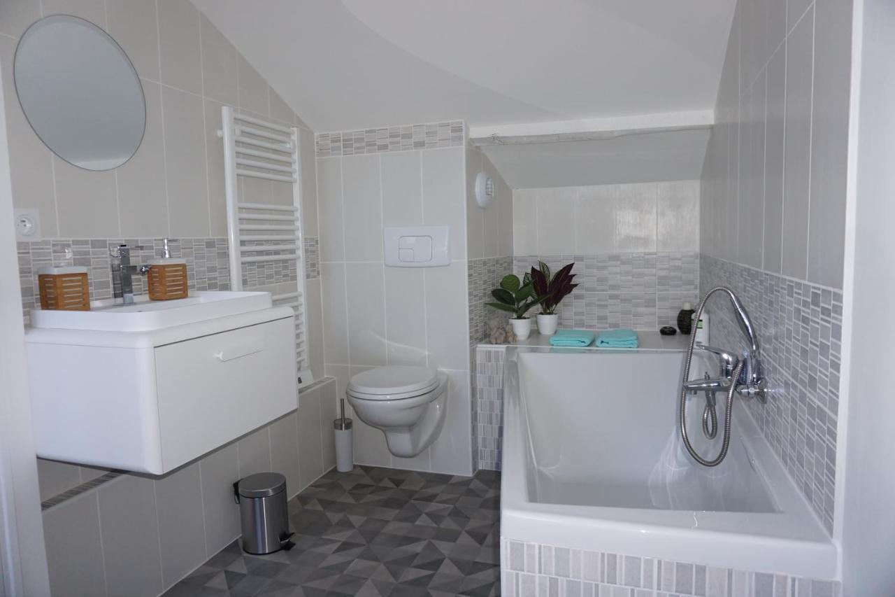 Appart Cosy 4 Personnes Avec Terrasse La Roche-sur-Yon Kültér fotó