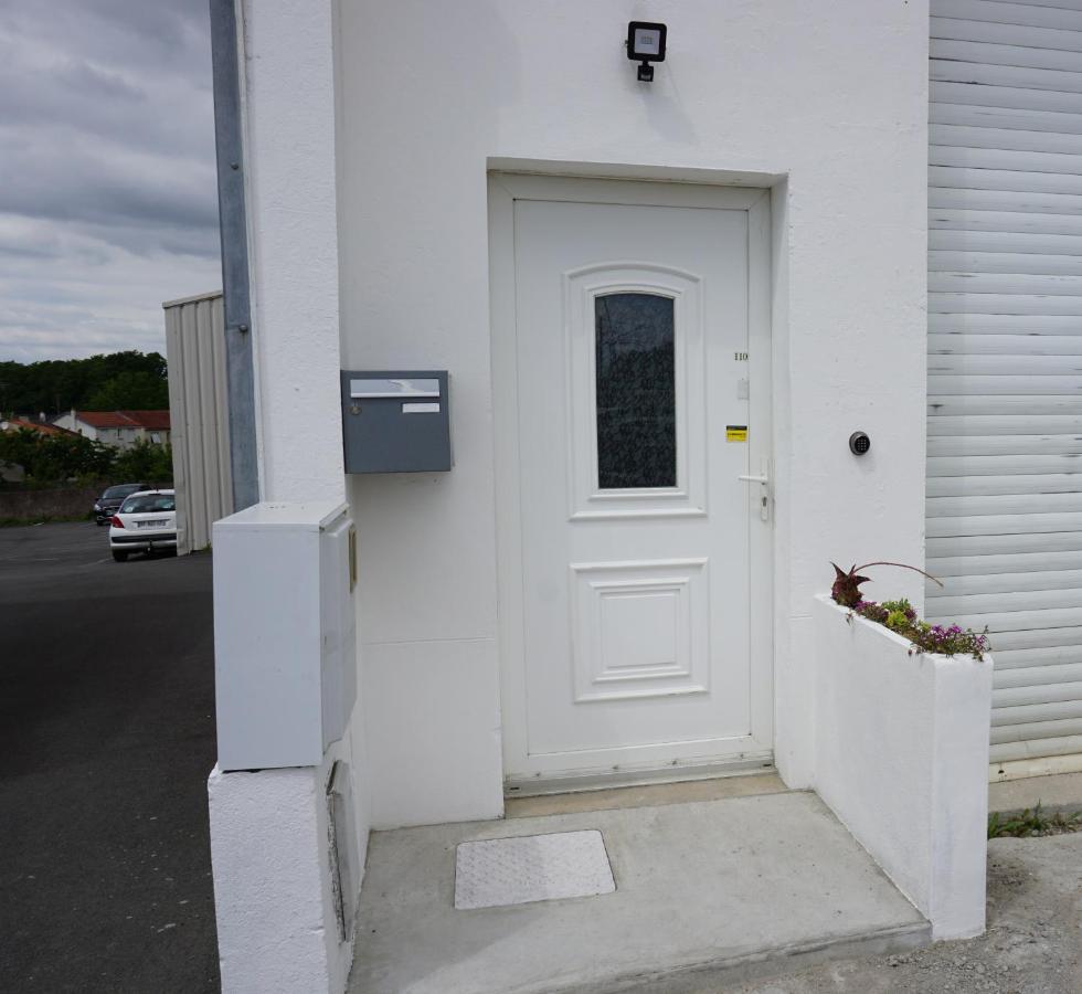 Appart Cosy 4 Personnes Avec Terrasse La Roche-sur-Yon Kültér fotó